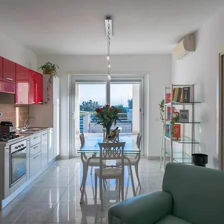 Trilocale Con Terrazza Vicino Al Mare *